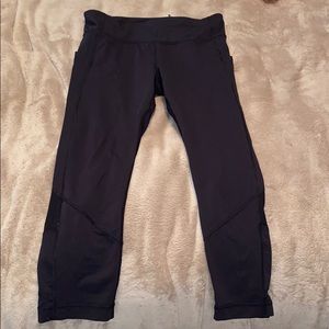 black cropped lulu leggings